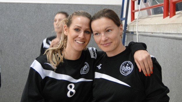 מימין: אנה פלג ודנה טרטצקי