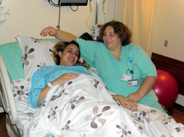 דפנה הופר ויולדת בבית החולים פוריה (צילום: דוברות פוריה)