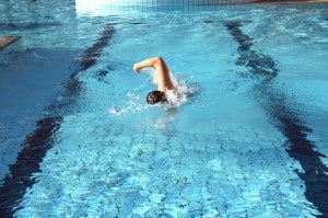 בריכת שחייה