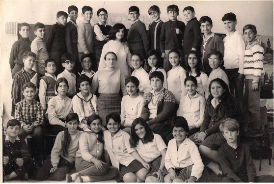 1972, מחזור ה', בית הספר בן צבי, עכו (צילום: חנות הצילום פוטו קולור, עכו)