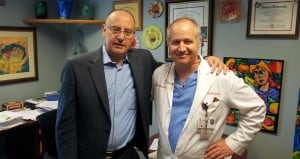 ד"ר ברהום עם ד"ר ג'ף רוטנברג, מבית הספר לרפואה באוניברסיטת אינדיאנפוליס (צילום: דוברות)
