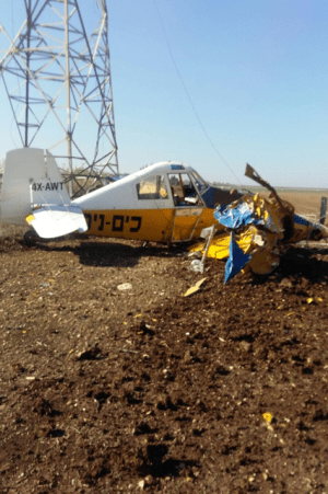 המטוס שהתרסק (צילום שלמה בן לולו, חברת החשמל)