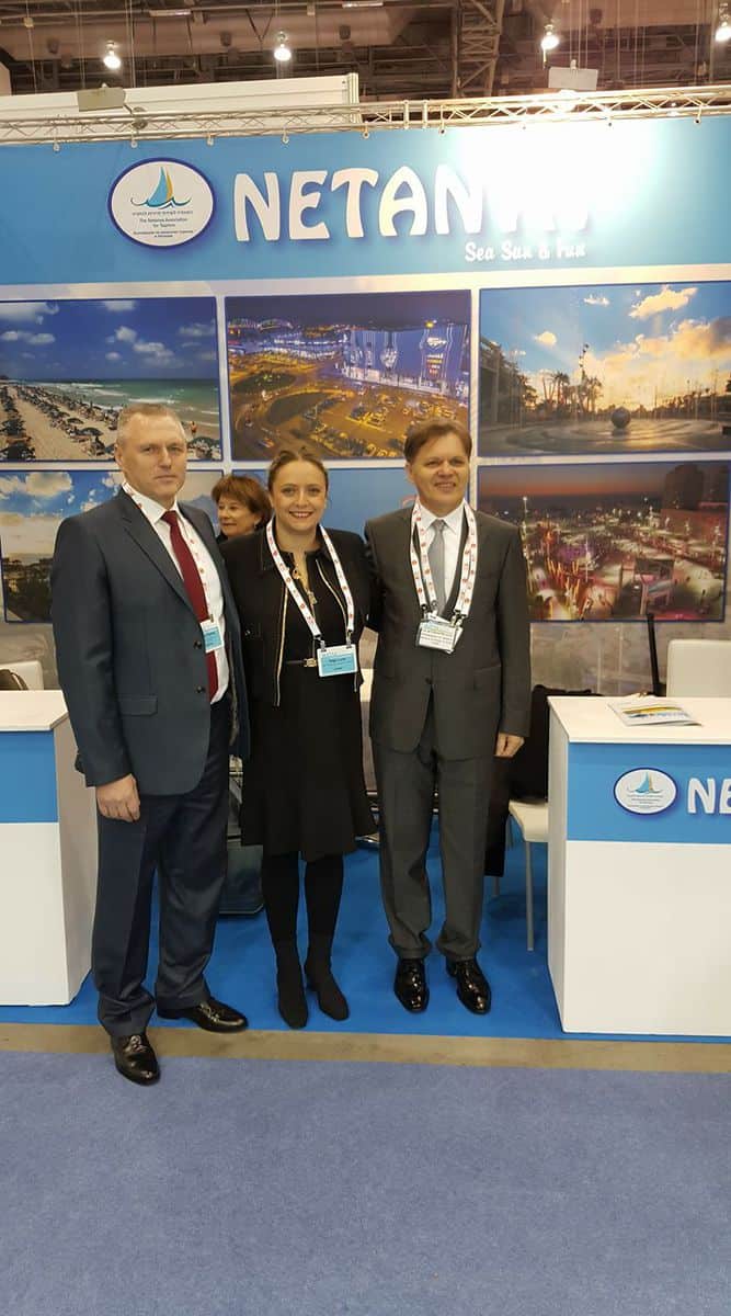 אולגה לוריא עם שגריר בלארוס וסגן שר התיירות של בלארוס צילום עצמי.