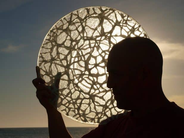 1 דני קלדרון, מעצב בזכוכית (צילום: יח"צ)