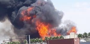 שריפת ענק במפעל שמן | צילום: דוברות כיבוי אש