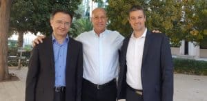 מימין לשמאל: פרנק סטיבלט, דירקטור חדשנות מ-JM, שלומי בסון, מ"מ מנכ"ל קבוצת בזן, אילון וניש, מנכ"ל חברת EDF- Renewables ישראל צילום: יח"צ