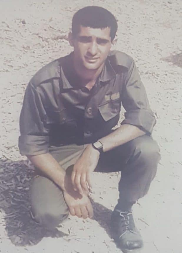 אסי דניאל ז"ל במהלך שרותו הצבאי (צילום אלבום משפחתי)
