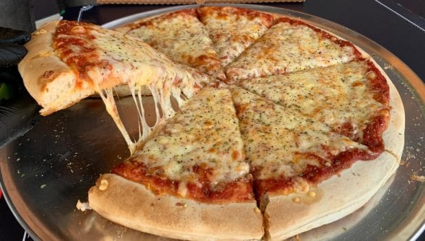 פיצה איטלקית משובחת בגלידטל