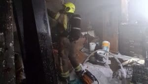 שריפת מחסן בכפר מכר | צילום: דוברות כב"ה