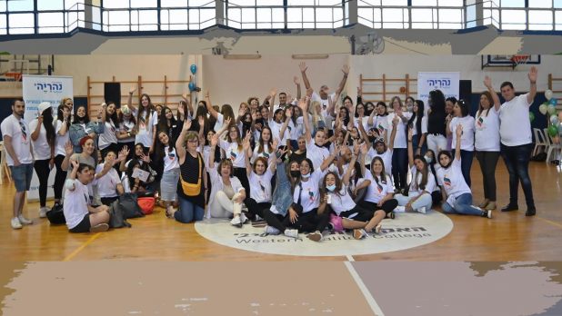 60 תלמידות כיתה ח׳ | צילום: עיריית נהריה