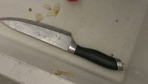 הסכין שנתפסה | צילום: דוברות המשטרה