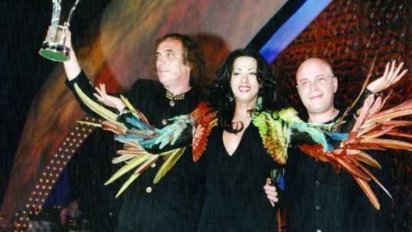 צביקה פיק עם דנה אינטרנשיונל ויואב גינאי באירוויזיון | צילום: יובל חן
